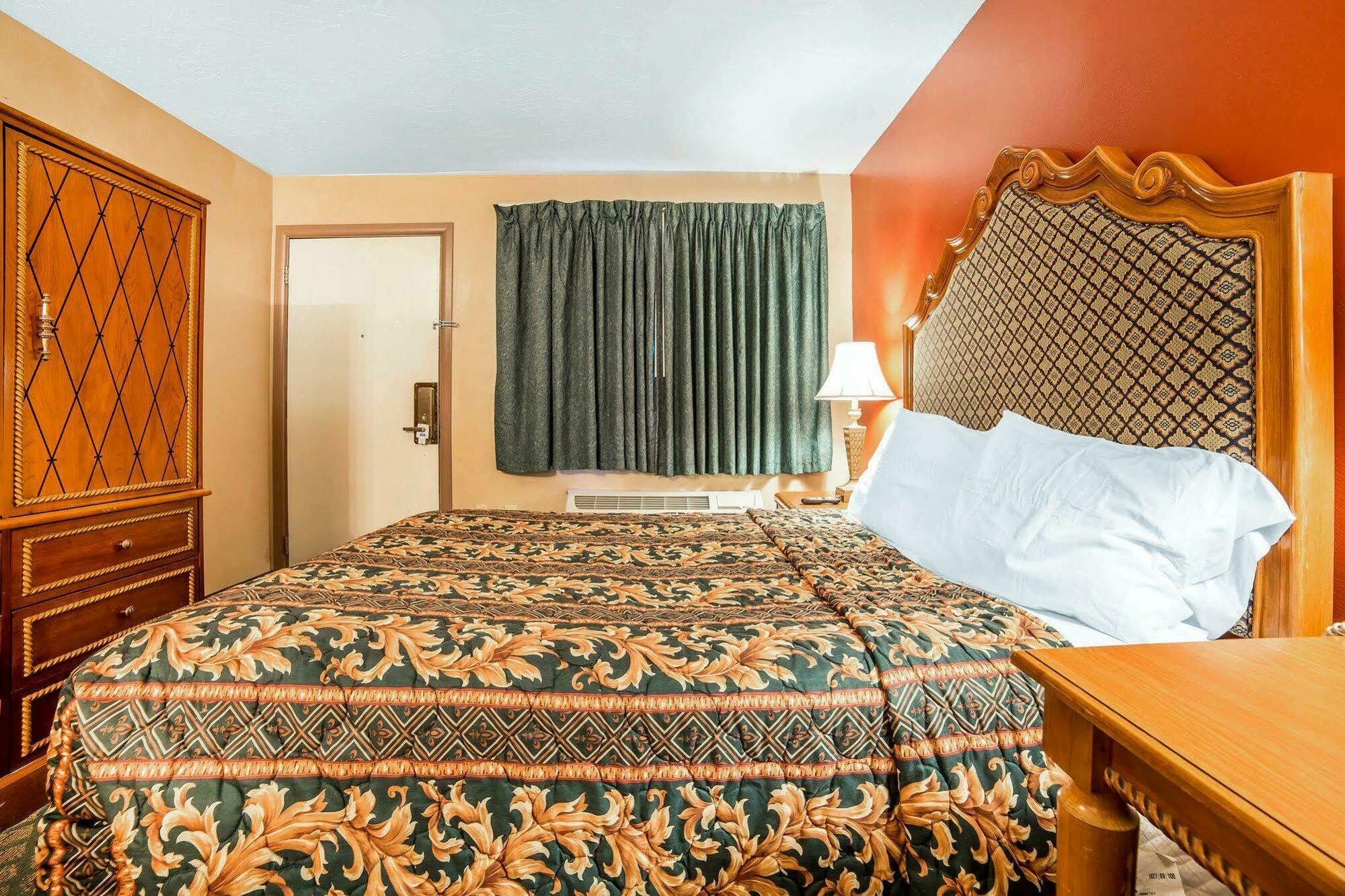 Riverton Inn & Suites Riverton Exterior photo